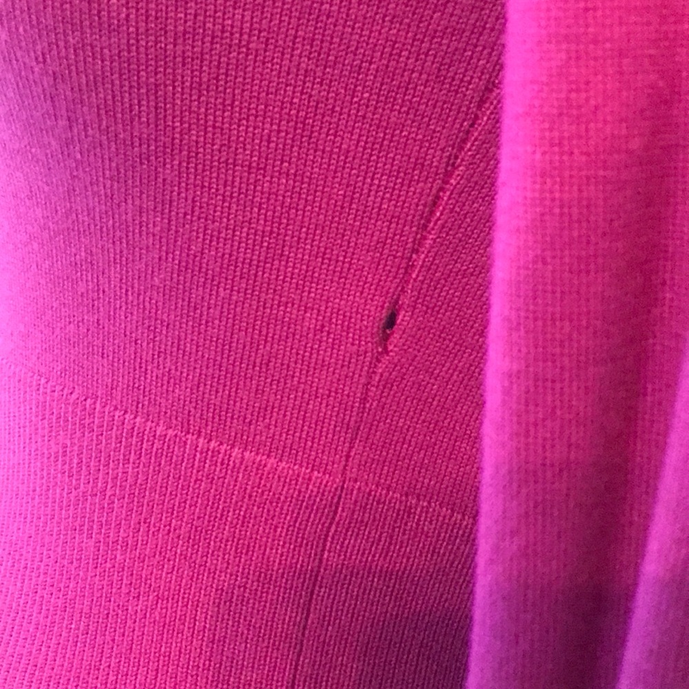 💕Guess  Cold shoulder Turtle neck sweater 💕 - Picture 5 of 8